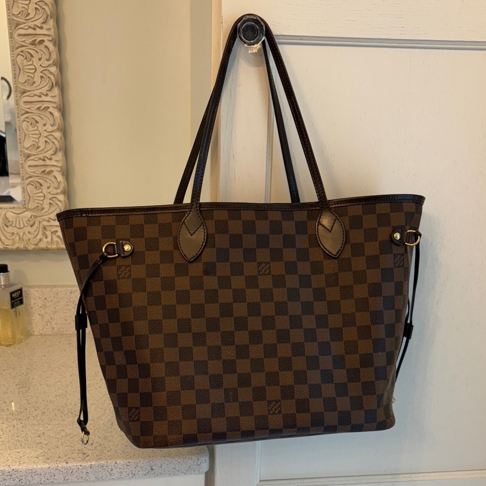 Authentic Louis Vuitton Neverfull MM Damier Ebene (Rose Ballerine interior)